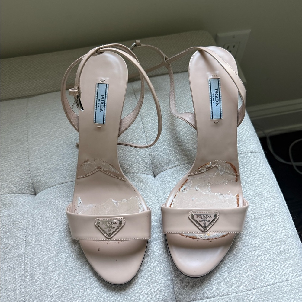 Prada sandals size 39.5
